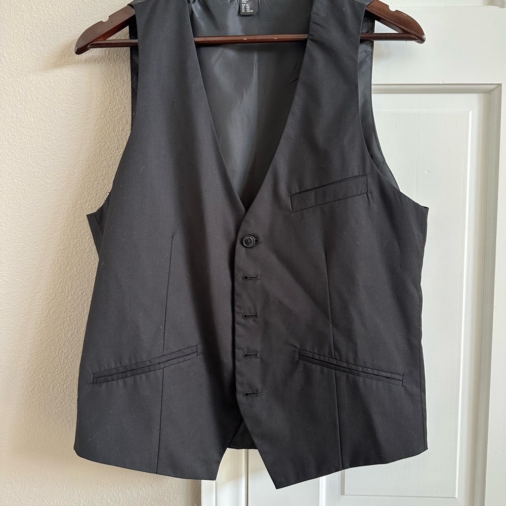 H&M black button up Vest